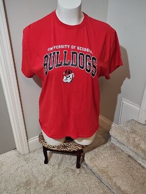 Champion Red Bulldogs Graphic Short Sleeve Unisex Tee